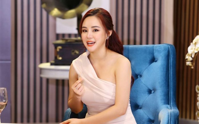 Vy Oanh đáp trả bà Phương Hằng: 'Cô có khả năng ngoại cảm, hay chui dưới gầm giường mới tự tin quy chụp?'
