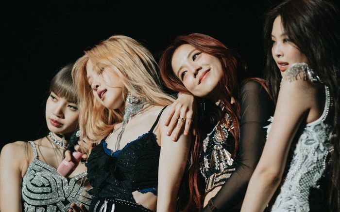 BlackPink xứng danh 'nhóm nhạc của những kỉ lục' khi lại lập thành tích mới