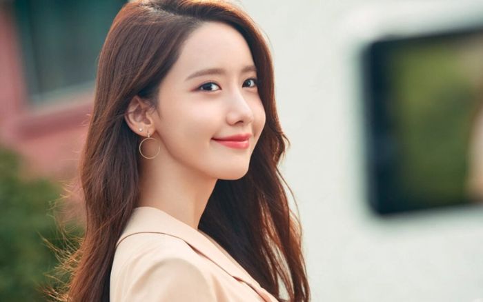 Mách nàng 8 thủ thuật tạo mẫu tóc đơn giản giúp hack tuổi thật