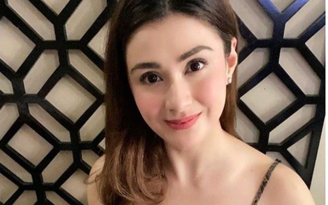 Diễn viên hàng đầu Philippines nói về tình hình Covid-19: Tất cả buộc phải 'Work from home'!