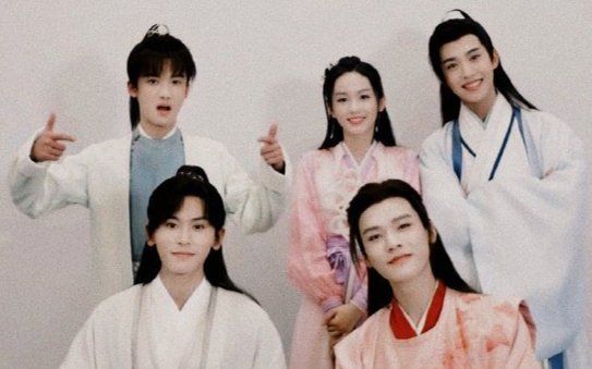 Đạo diễn 'Sơn hà lệnh' quyết tâm để dàn cast tái ngộ: Cung Tuấn - Trương Triết Hạn tiếp tục nên duyên?