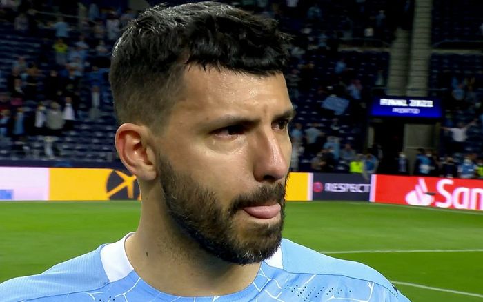 Aguero khóc nghẹn sau trận chung kết Champions League, không có cái kết đẹp như cổ tích với Man City