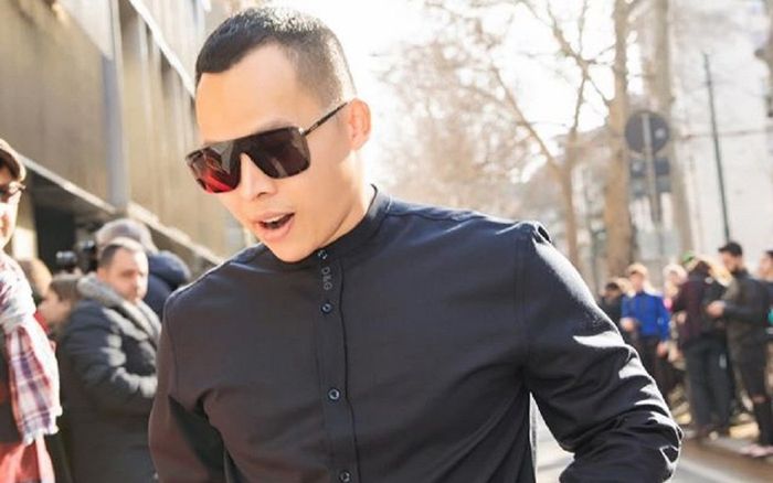 Không hổ danh 'đại sứ cách ly' Vũ Khắc Tiệp: Vừa treo ảnh ở TT Thương mại đã nhận ngay 'cái kết đắng'