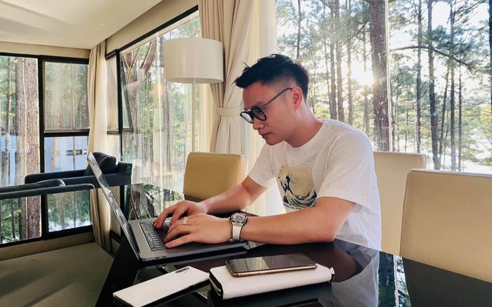 8x Zet Under làm giàu nhờ đầu tư tài chính thông minh