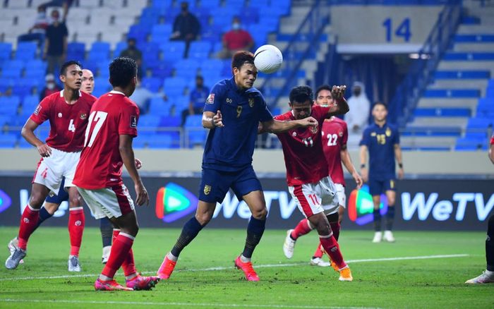 Tuyển Thái Lan tự bắn vào chân, HLV Nishino nói điều thật lòng