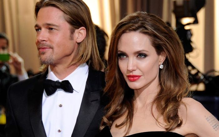 Angelina Jolie giận dữ vì Brad Pitt giành được quyền nuôi con