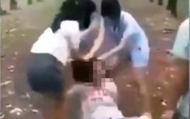 Công an vào cuộc xác minh vụ nữ sinh lớp 6 bị đánh hội đồng trong vườn cao su