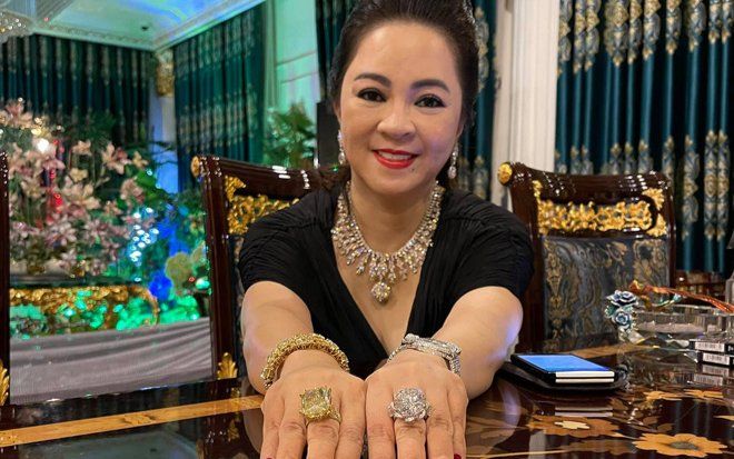Bị nghi ngờ viên kim cương mới tậu là giả, bà chủ Đại Nam tuyên bố sẽ mời chuyên gia về thẩm định