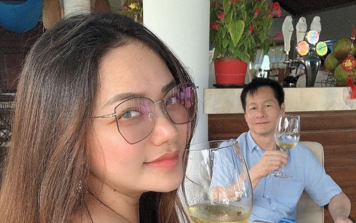 Chồng đại gia của Phan Như Thảo 'than thở' bị vợ theo dõi từng giờ từng phút