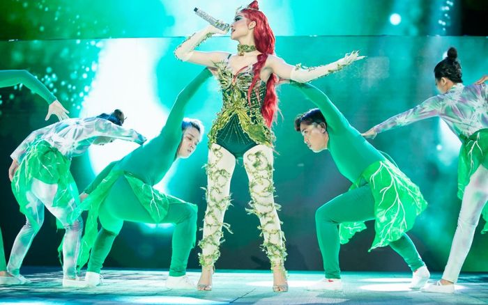 Lona Kiều Loan muốn 'đàn chị' Hồ Ngọc Hà 'truyền ngôi Nữ hoàng giải trí'