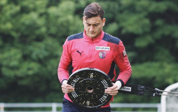 Đặng Văn Lâm đón tin vui trên đất Nhật Bản