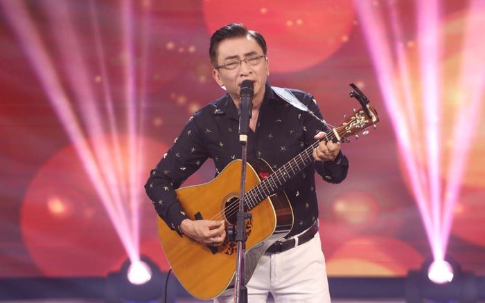 Cuộc sống của 'Hoàng tử mưa bụi' Đình Văn ngày ấy, bây giờ ra sao?