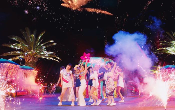 Twice trở lại với MV 'Alcohol-Free': Người đẹp, cảnh đẹp nhưng nhạc có 'ngang phè' quá không?