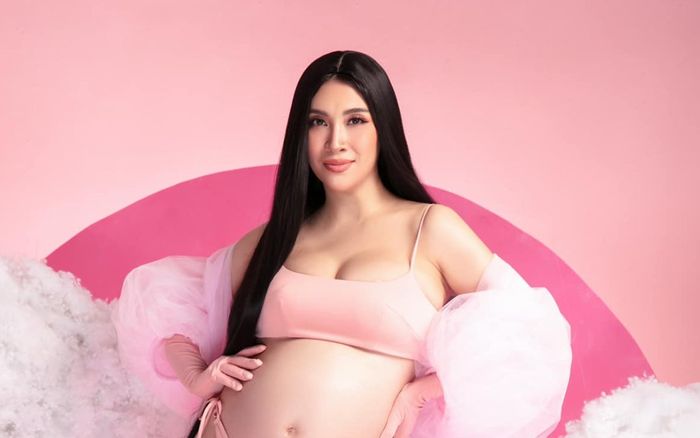 Vòng một 'tan hoang' sau sinh con, Pha Lê hạ quyết tâm phải đi phẫu thuật thẩm mỹ