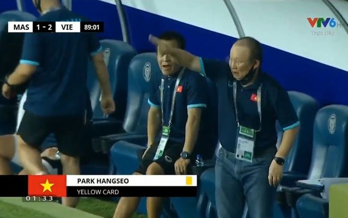 HLV Park Hang Seo bị cấm tiếp xúc với tuyển Việt Nam ở sân