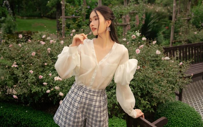 Á hậu Phương Anh khoe sắc dịu dàng mừng tuổi mới, thần thái chuẩn Miss International