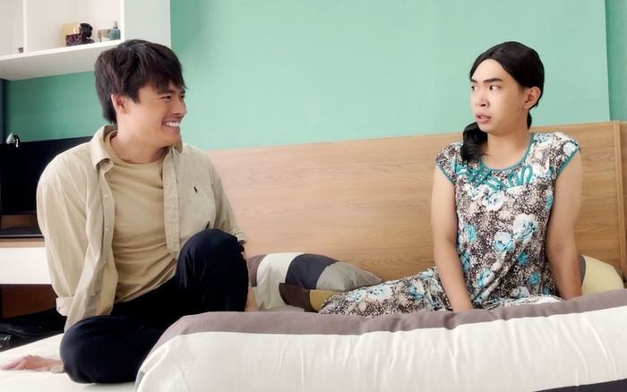 Bà Bảy Súc 'xem hàng khủng' giải trí trong lúc mang bầu để đẻ con trai