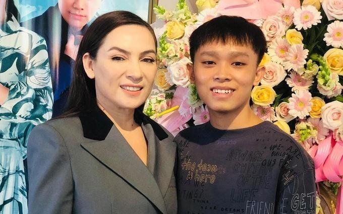 Phi Nhung: 'Tôi sẽ trả hết tiền cho Hồ Văn Cường'