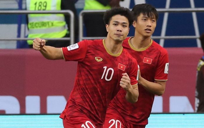 Đội hình ra sân Việt Nam vs UAE: Công Phượng dự bị, Quang Hải trở lại nhảy múa trên hàng công