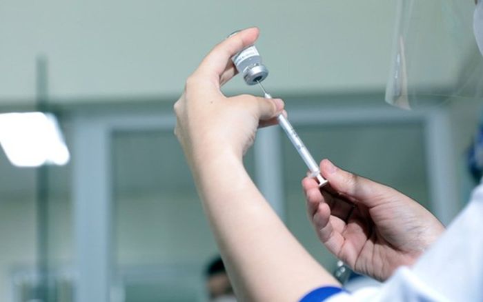 Việt Nam triển khai chiến dịch tiêm chủng vaccine COVID-19 lớn nhất lịch sử, thiết lập 8 kho bảo quản