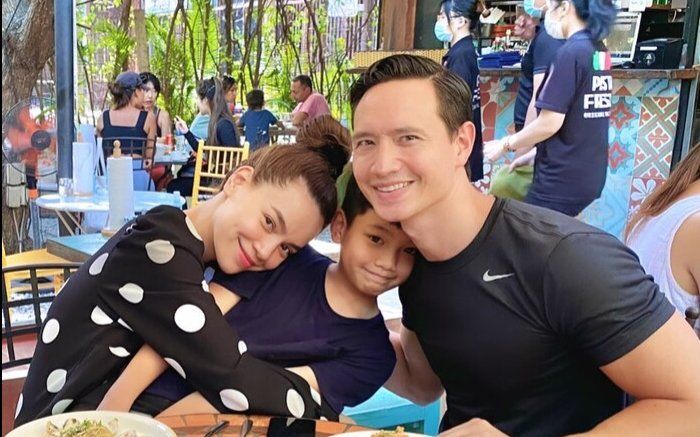 Dù bận rộn chăm sóc Lisa và Leon nhưng Hồ Ngọc Hà vẫn dành thời gian làm điều ngọt ngào cho Subeo