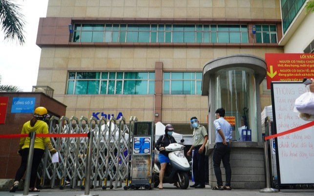 Nữ nhân viên Bệnh viện Đại học Y dược TP.HCM nghi mắc COVID-19 có nồng độ virus thấp