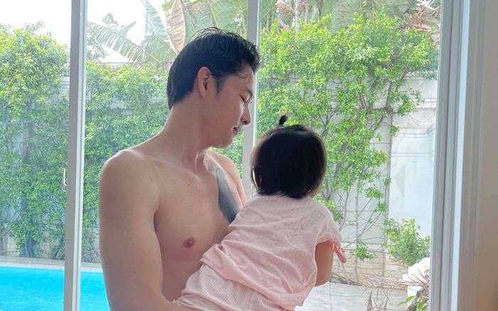 Đăng ảnh chơi đùa cùng con gái, Quách Ngọc Ngoan ngầm thừa nhận đã chia tay Phượng Chanel?