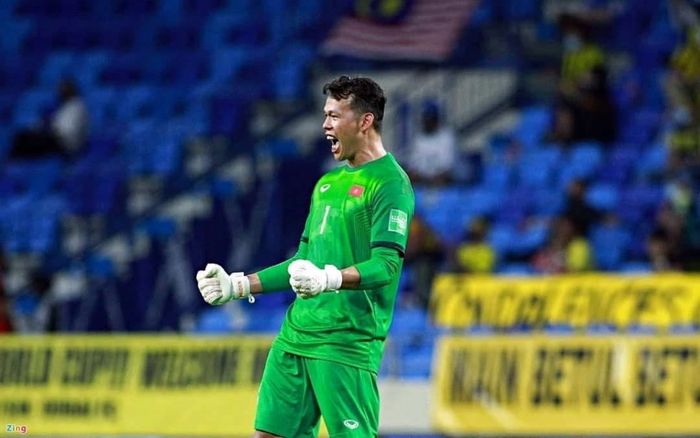 Sau khi kể chuyện đời, Tấn Trường có động thái khiến fan hụt hẫng