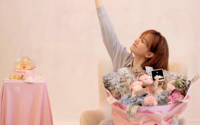 Trấn Thành tự tay trang trí sinh nhật cho Hari Won: Đơn giản nhưng cực ấm áp