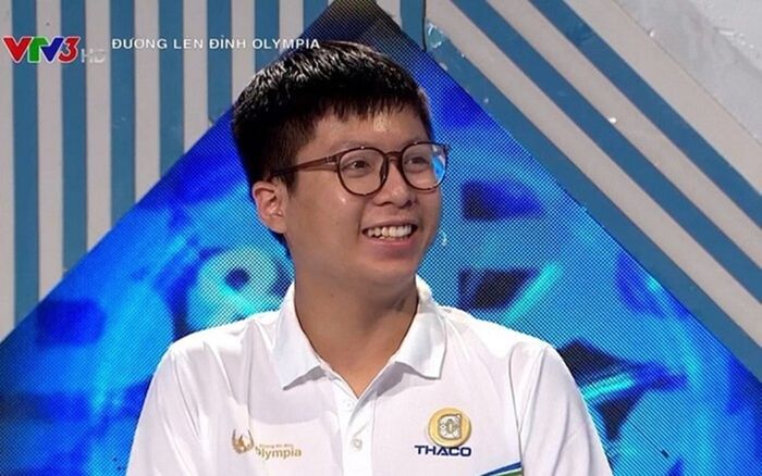 Nam sinh Hà Nội vừa giành vé vào chung kết Olympia 2021 sở hữu loạt thành tích học tập đáng nể