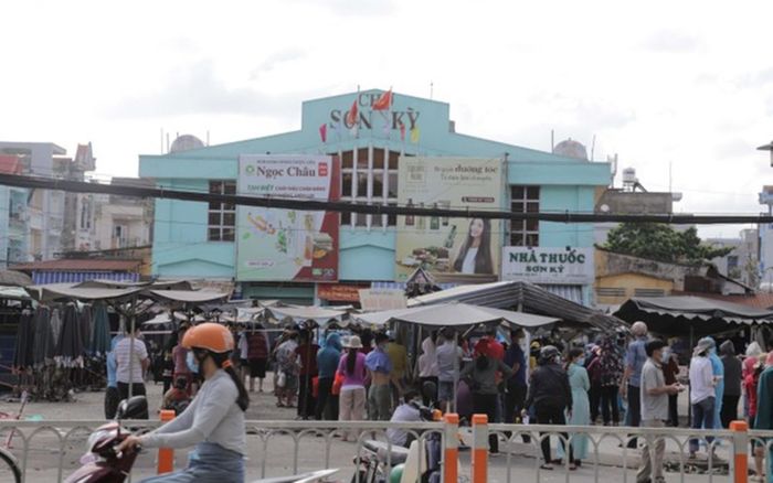 TP.HCM: Phong tỏa chợ Sơn Kỳ ở quận Tân Phú, lấy mẫu xét nghiệm Covid- 19 cho người dân và tiểu thương