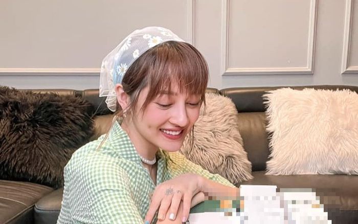 Xuất hiện với hình ảnh khác lạ, Bảo Anh bị dân tình chê như 'phù thủy'