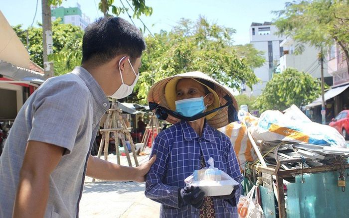 'Bếp ăn O đồng' của thầy cô ở Đà Nẵng