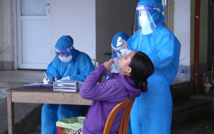 4 chùm ca bệnh liên quan đến nữ nhân viên làm tóc nhiễm Covid-19 ở Nghệ An