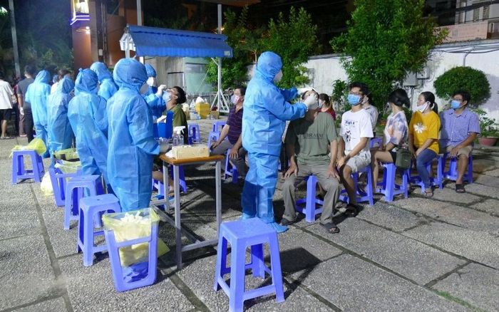Bộ Y tế hướng dẫn thí điểm cách ly F1 tại nhà: Có khu vực riêng, biển cảnh báo nghiêm ngặt