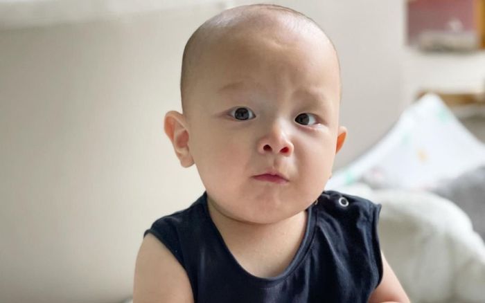 Hà Hồ tiết lộ thói quen 'măm măm' của Leon, kèm theo loạt ảnh cưng hết nấc đốn tim mọi người