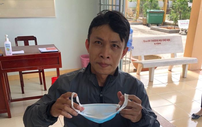 Kẻ 'biến thái' làm giả thẻ ngành Công an, khoe 'của quý' rồi định làm bậy với cô gái 19 tuổi