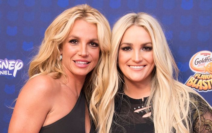 Em gái Britney Spears lên tiếng ủng hộ chị, dân mạng lắc đầu 'tắt văn là vừa'