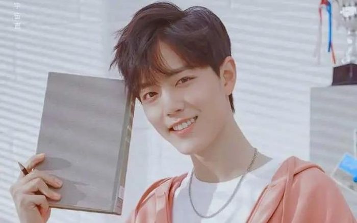 Vì sao fandom Tiêu Chiến luôn có sức mua hàng 'khủng' khi liên tục ủng hộ cho thần tượng?