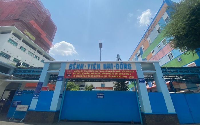 Bệnh viện Nhi đồng 1 TP.HCM phát hiện 4 ca dương tính với COVID-19 là bệnh nhi cùng thân nhân