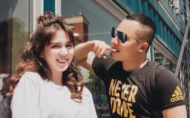 Ngọc Trinh 'đập hộp' căn phòng sang chảnh mới, chính thức về ở chung nhà với 'ông bầu' Vũ Khắc Tiệp