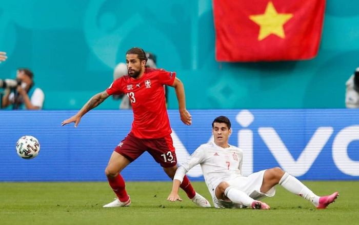 Quốc kỳ Việt Nam lọt Top Trending trên thế giới sau trận đấu ở EURO 2020