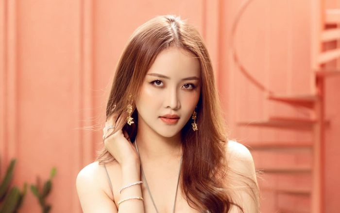 Mẹ ruột nợ nần tiền tỷ, Trương Mỹ Nhân cầu xin các chủ nợ: 'Coi như mẹ tôi đã mất, đừng tìm tôi nữa'