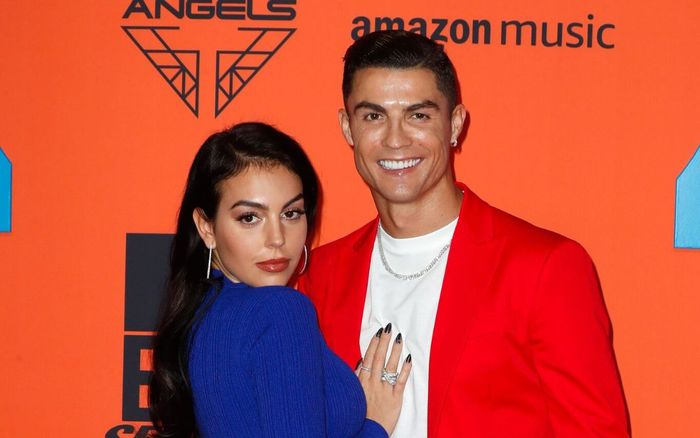 Ronaldo kiếm được 38 tỷ đồng cho một bài đăng trên Instagram