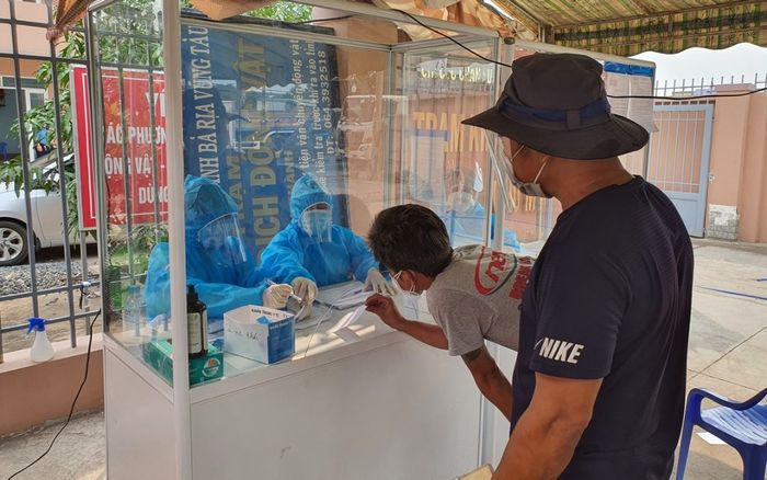 Lái xe ở Bà Rịa - Vũng Tàu nghi mắc Covid-19 thường xuyên đến chợ đầu mối Thủ Đức, TP. HCM