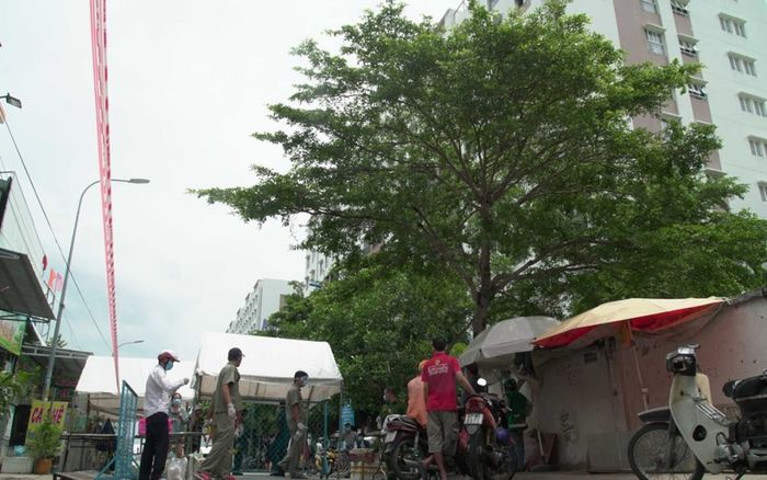 Quận Bình Tân gỡ phong tỏa 14 Block thuộc chung cư Ehome 3