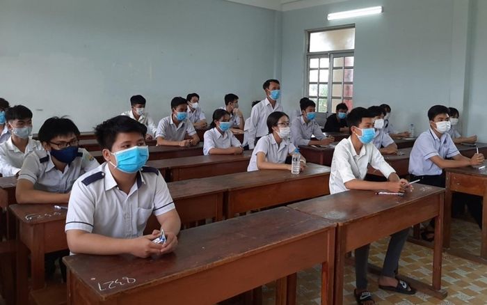 151 thí sinh, 15 cán bộ công an bảo vệ thi THPT ở Phú Yên nghi nhiễm Covid-19