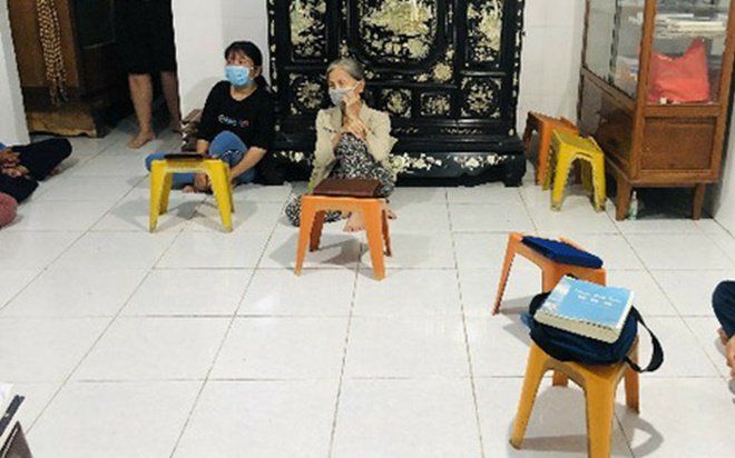 7 người tụ tập đọc 'Chuyển pháp luân' giữa mùa dịch bị xử phạt hơn 50 triệu đồng