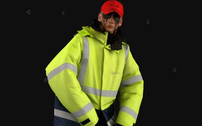 Chiếc áo bảo hộ lao động nghìn đô của Balenciaga gây tranh cãi giữa mùa dịch covid-19