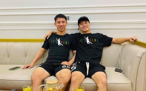 Trai đẹp thì chụp góc nào cũng đẹp, Văn Toàn và Văn Thanh vừa chứng minh 'định lí' đó qua ảnh này!